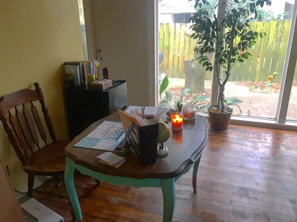 Tallahassee Sun & Moon Room photo